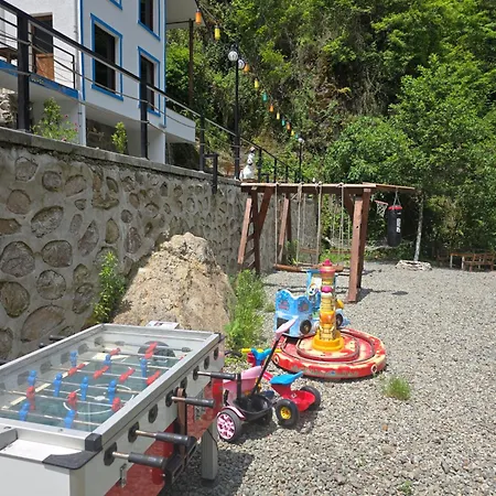 Muradland الوادي الأخضر فندق